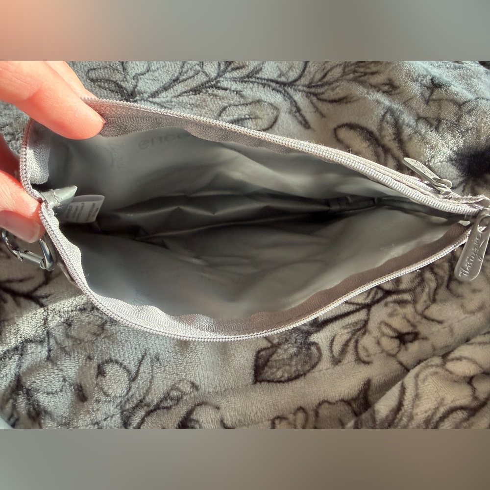 Thirty-One Clear Clip Thermal Pouch - Picture 3 of 3